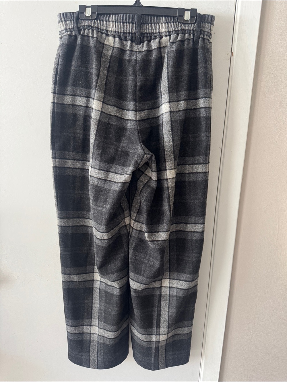 Wilfred Black & Gray Plaid Cropped Pants - Picture 2 of 5